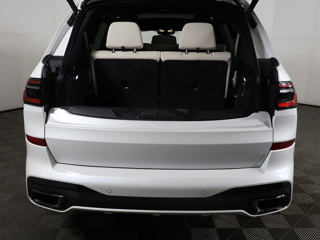 Used 2024 BMW X7 xDrive40i w/ Executive Package image 22