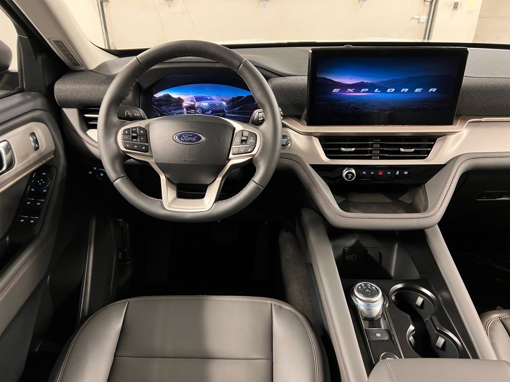 New 2026 Ford Explorer Active image 7