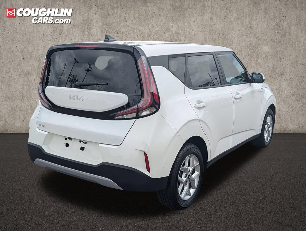 New 2024 Kia Soul LX w/ Option Group 015 FWD image 7