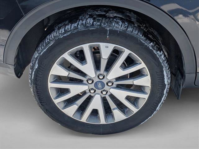 Certified 2022 Ford Escape Titanium w/ Class II Trailer Tow Package image 10