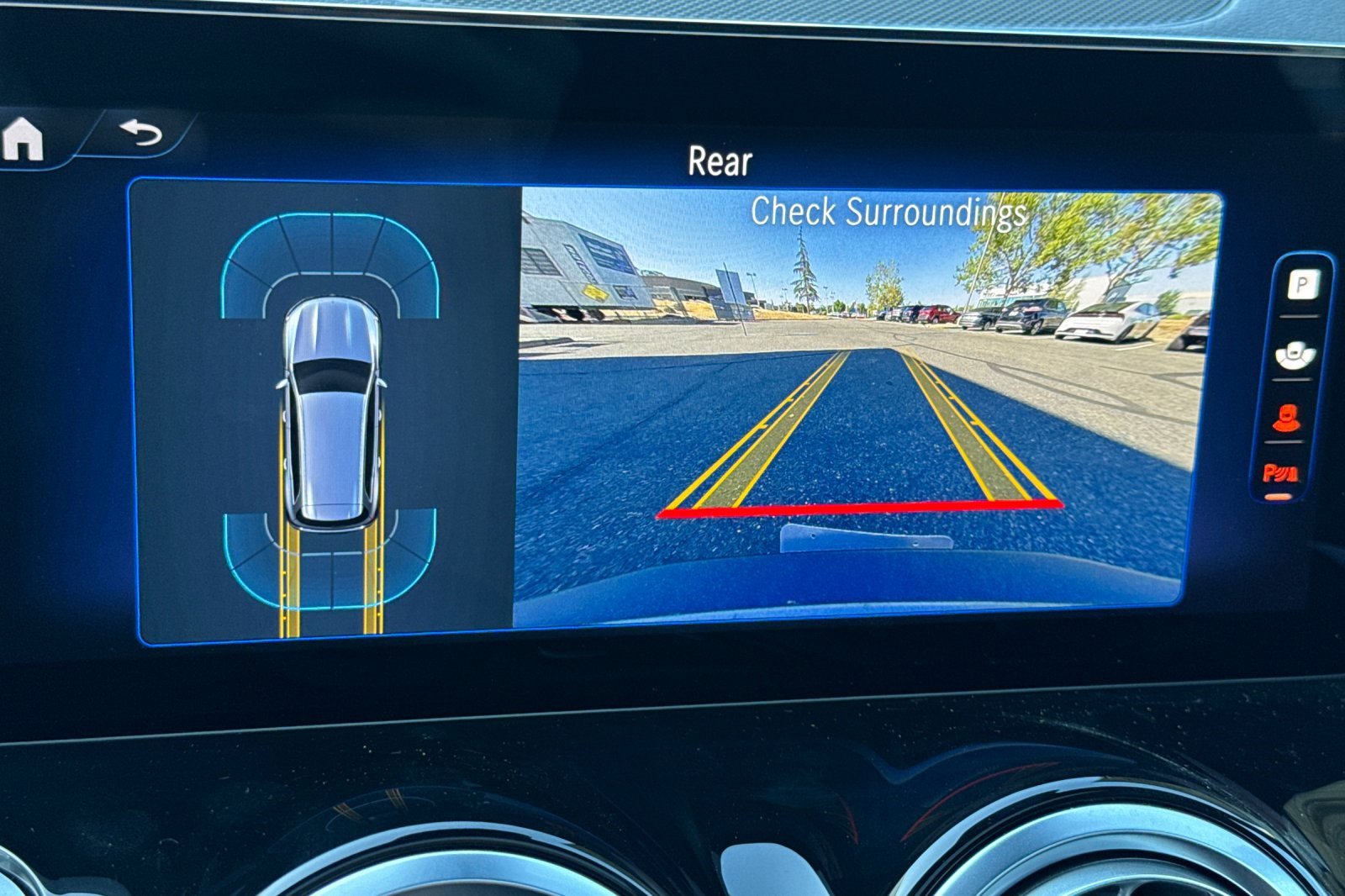 Used 2024 Mercedes-Benz EQB 300 4MATIC image 24