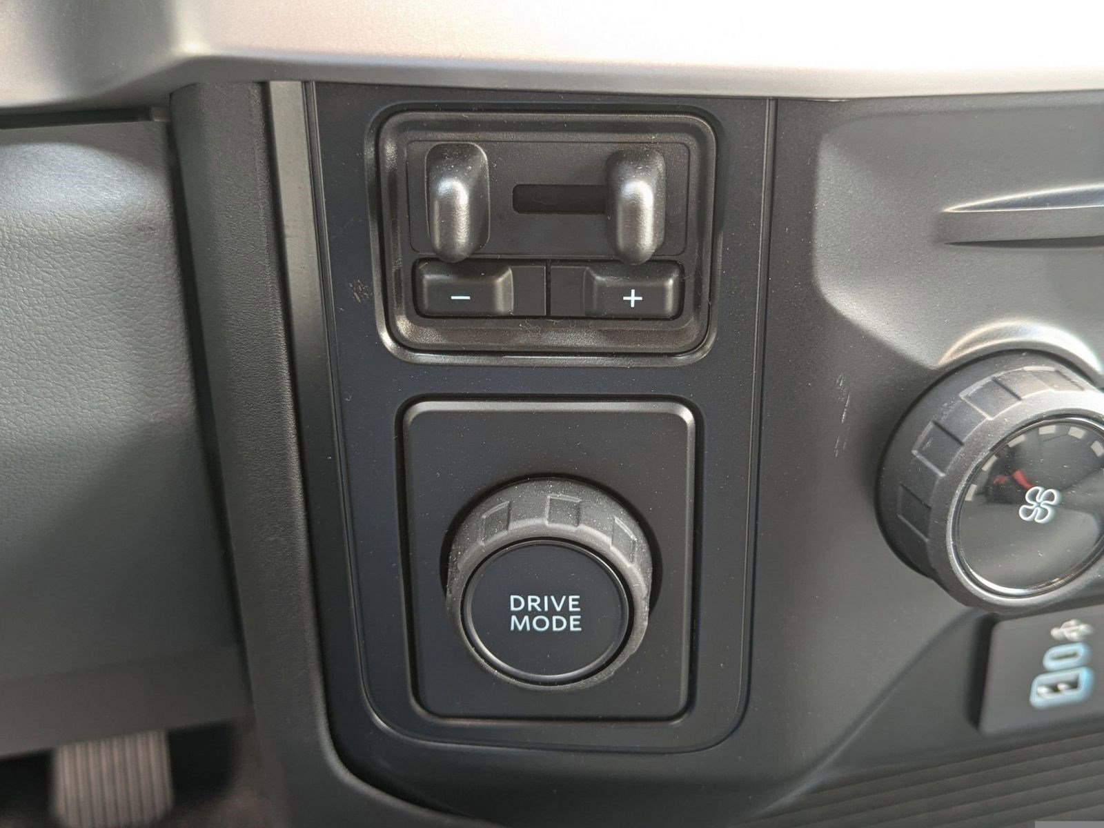 New 2024 Ford F550 2WD Regular Cab Super Duty image 25