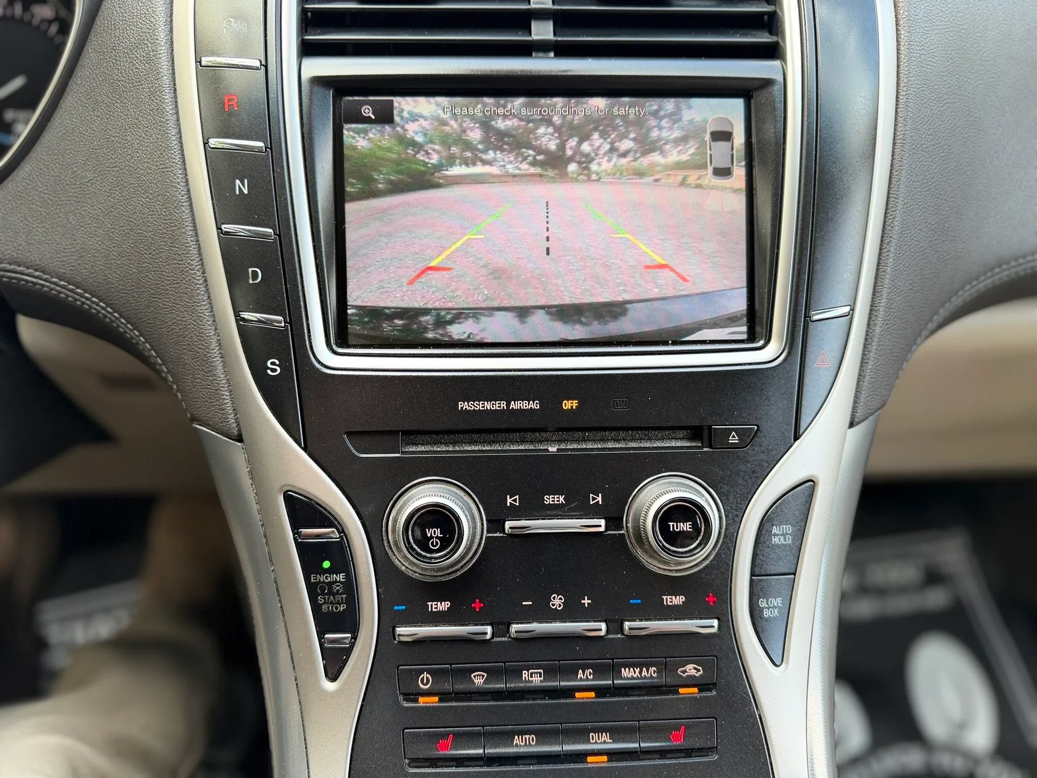 Used 2016 Lincoln MKX Select w/ Select Plus Package AWD/4WD image 9