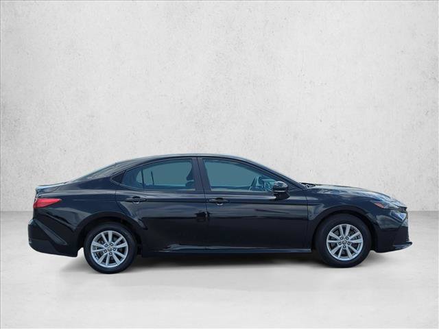 Used 2025 Toyota Camry LE FWD image 4