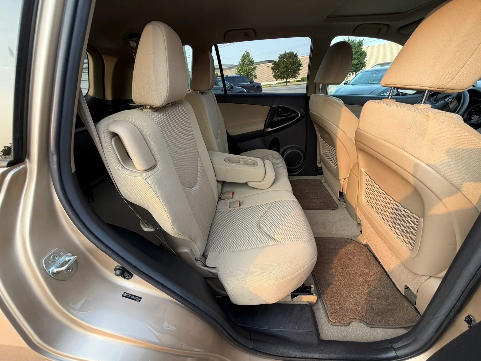 Used 2012 Toyota RAV4 4WD w/ Upgrade Value Pkg image 29