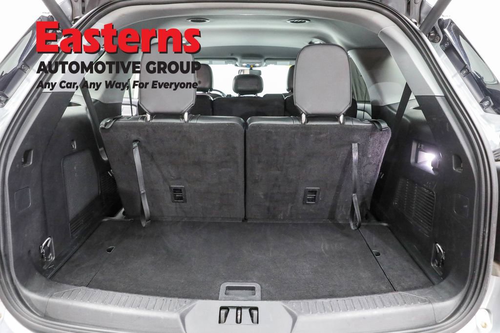 Used 2023 Ford Explorer Limited AWD/4WD image 9