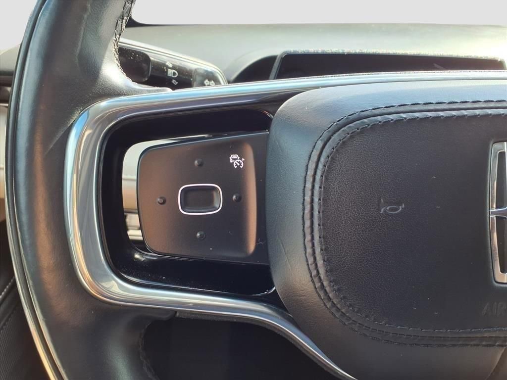 Used 2024 Lincoln Nautilus Reserve image 8