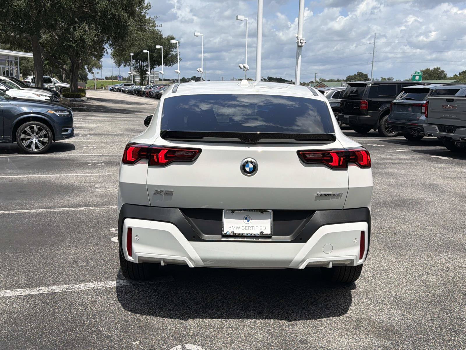 Used 2025 BMW X2 xDrive28i AWD/4WD image 5