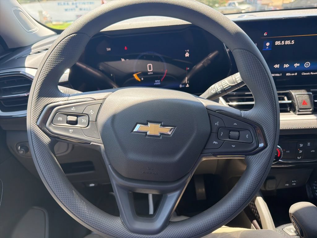 New 2026 Chevrolet TrailBlazer LT w/ Driver Confidence Package FWD image 21