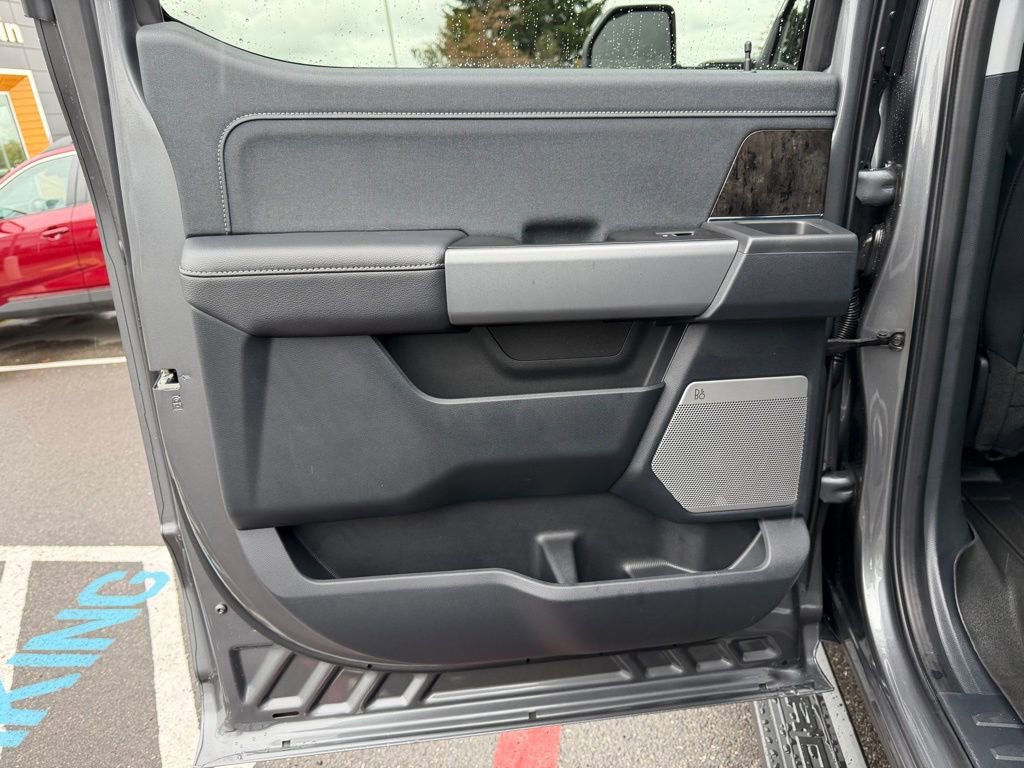 Used 2024 Ford F350 Lariat w/ Sport Appearance Package image 29