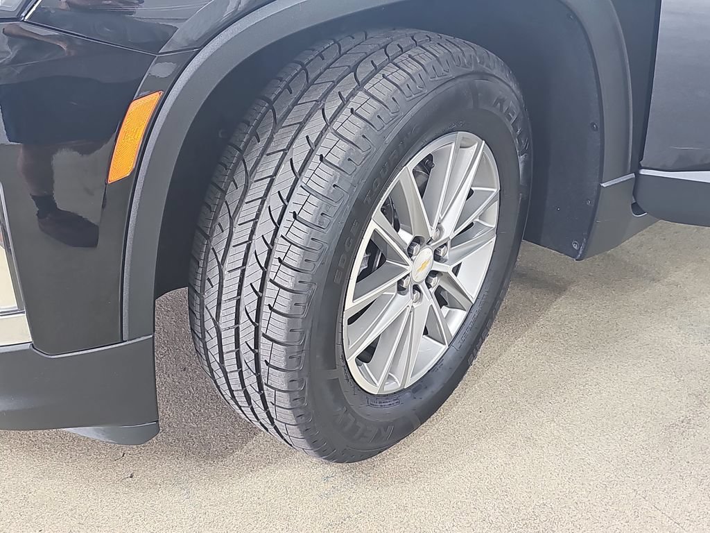 Used 2023 Chevrolet Traverse LT w/ LPO, Floor Liner Package AWD/4WD image 38