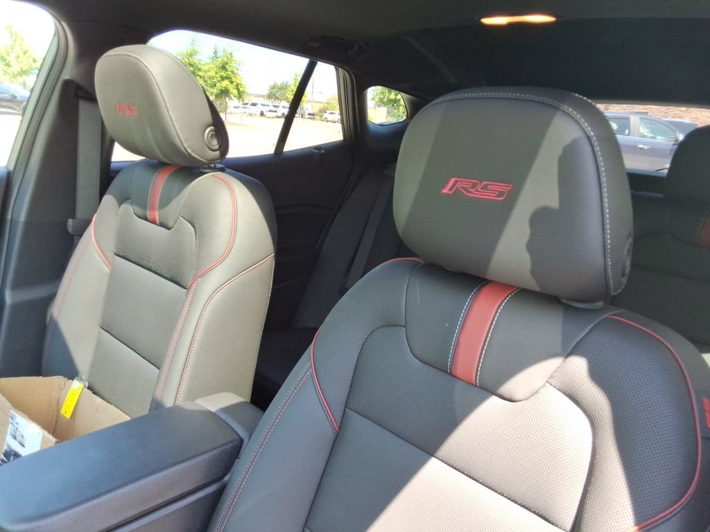 New 2026 Chevrolet Trax RS w/ Sunroof Package FWD image 21