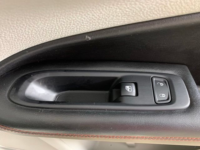 Used 2019 Jeep Compass Limited AWD/4WD image 29