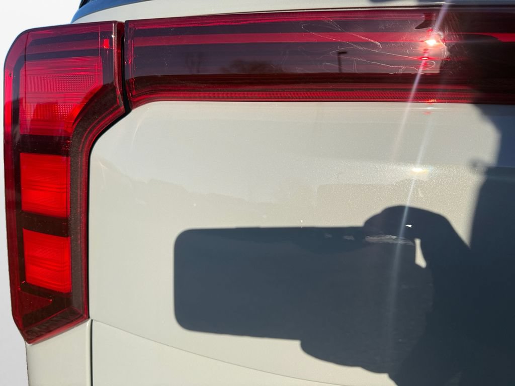 New 2026 Kia Carnival SX FWD image 21