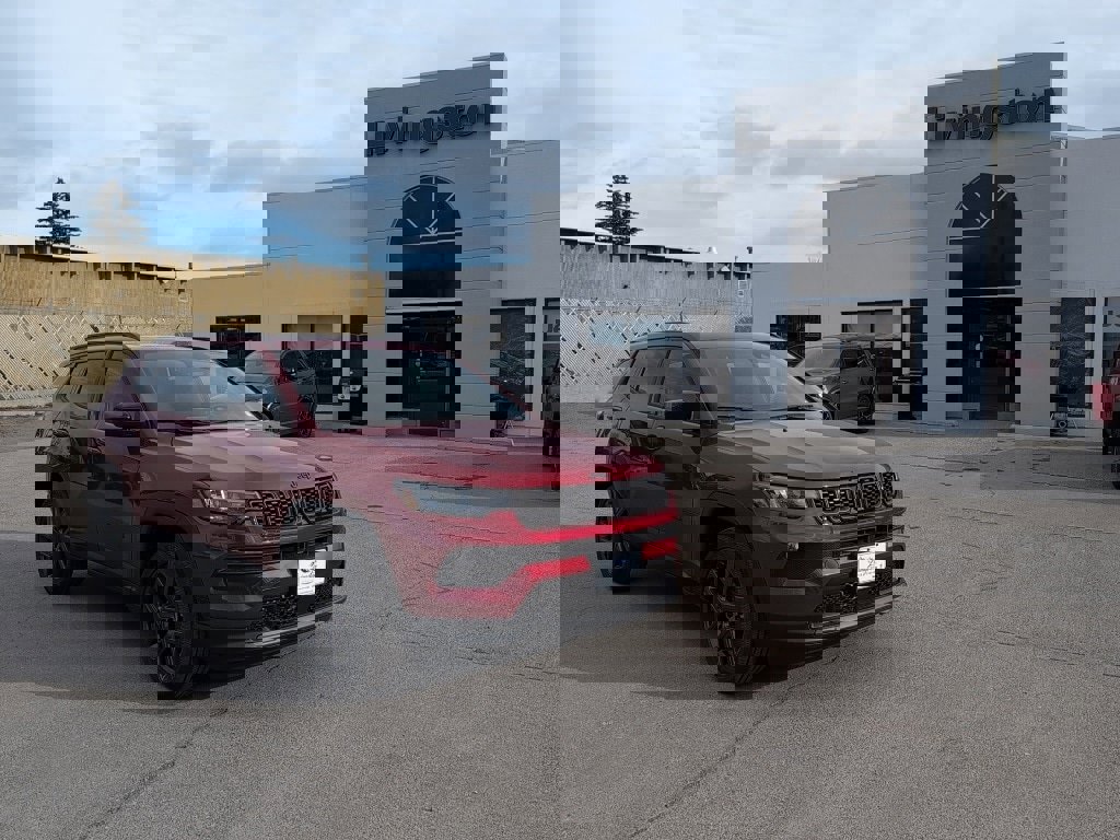 New 2026 Jeep Compass Latitude image 2