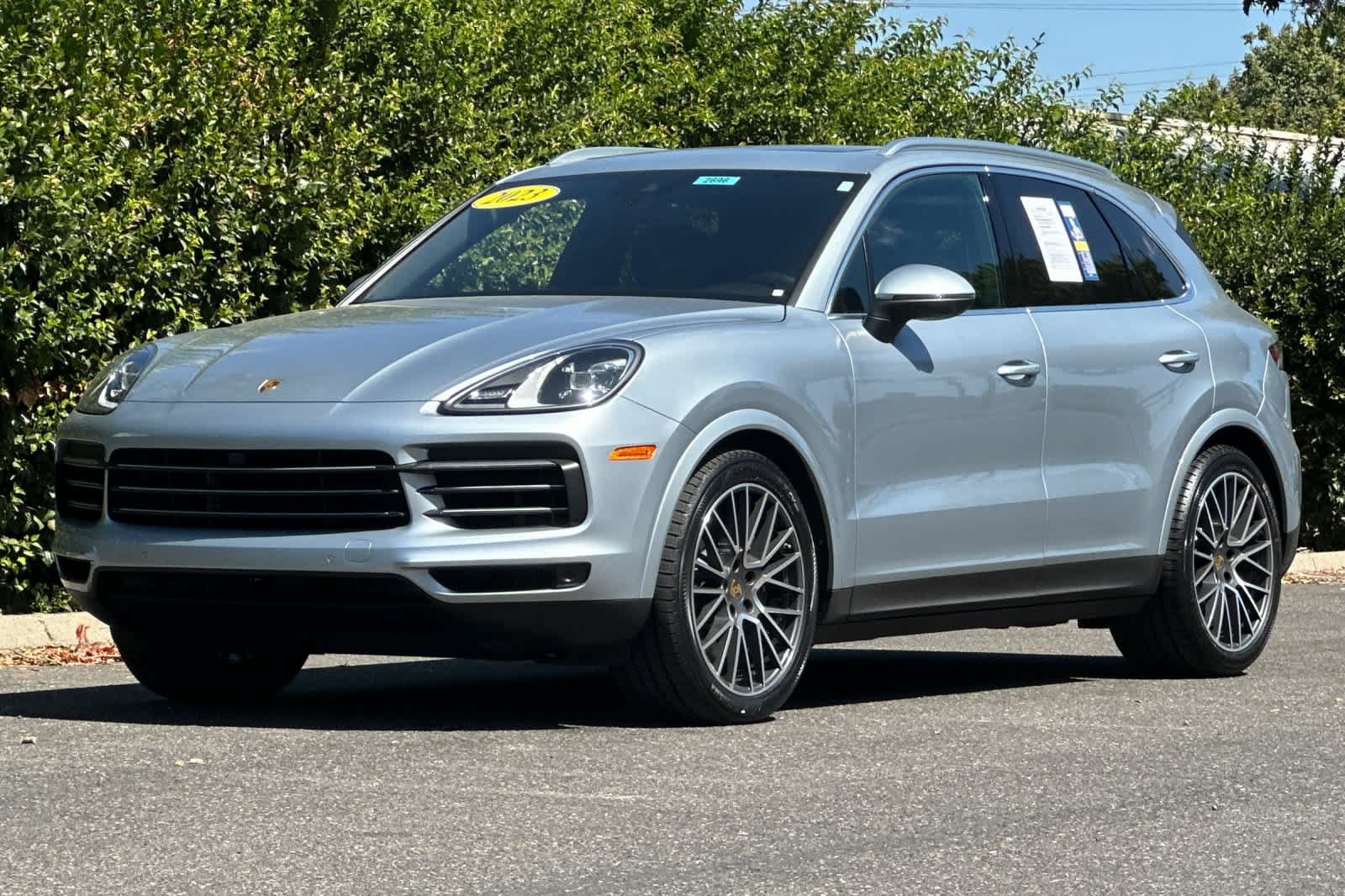 Used 2023 Porsche Cayenne Platinum Edition AWD/4WD image 7