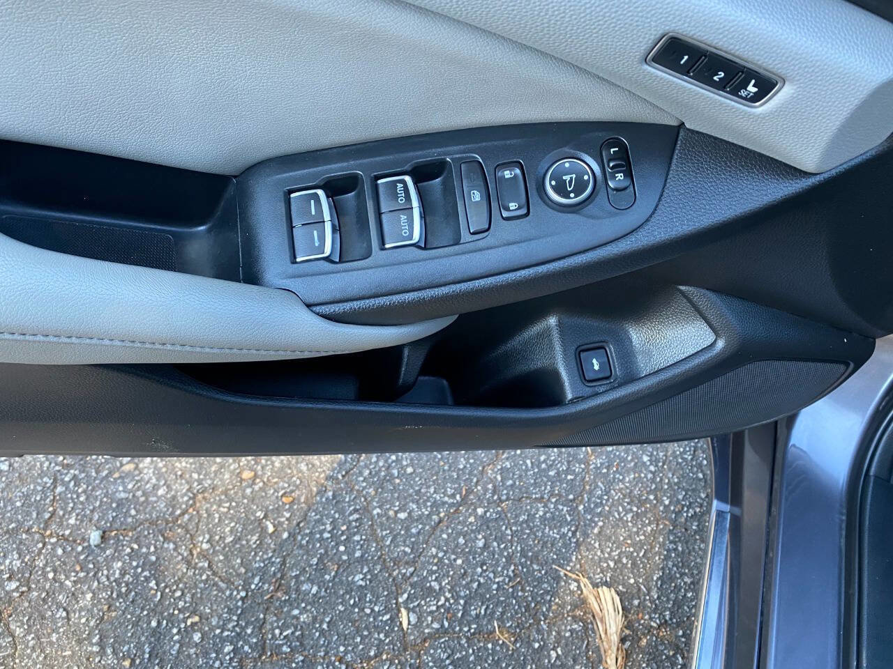 Used 2018 Honda Accord EX-L image 13