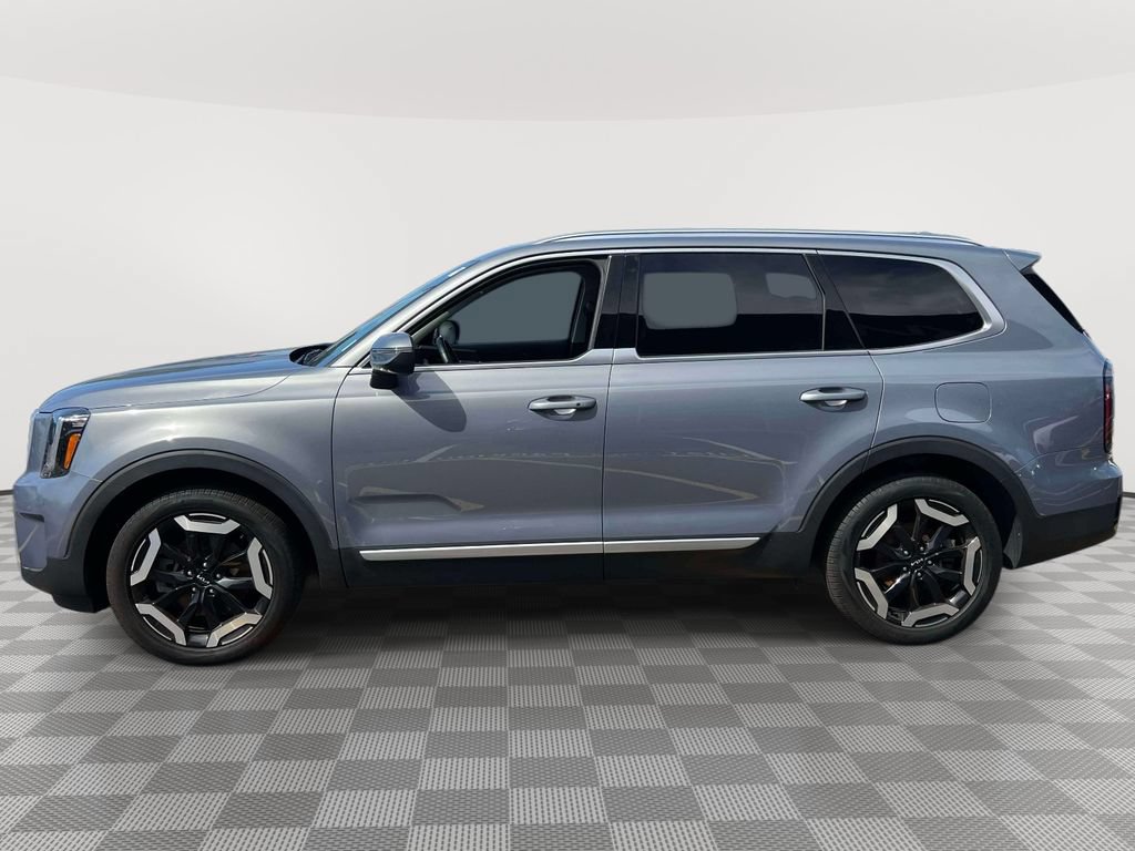 Certified 2024 Kia Telluride EX w/ EX Captain's Chair Package AWD/4WD image 4