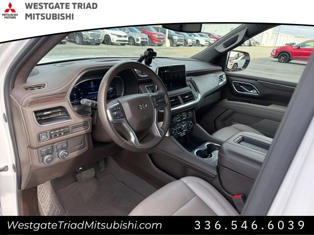 Used 2023 Chevrolet Suburban Z71 w/ Luxury Package image 12