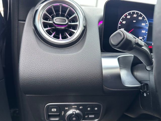 Certified 2026 Mercedes-Benz GLB 250 4MATIC image 18