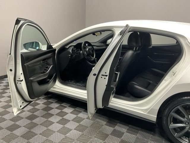 Used 2019 MAZDA MAZDA3 AWD Hatchback image 13