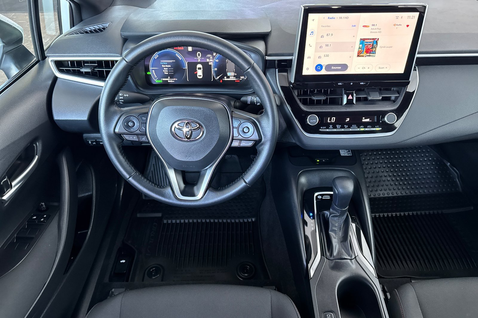 Certified 2026 Toyota Corolla SE w/ SE Premium Package FWD image 19
