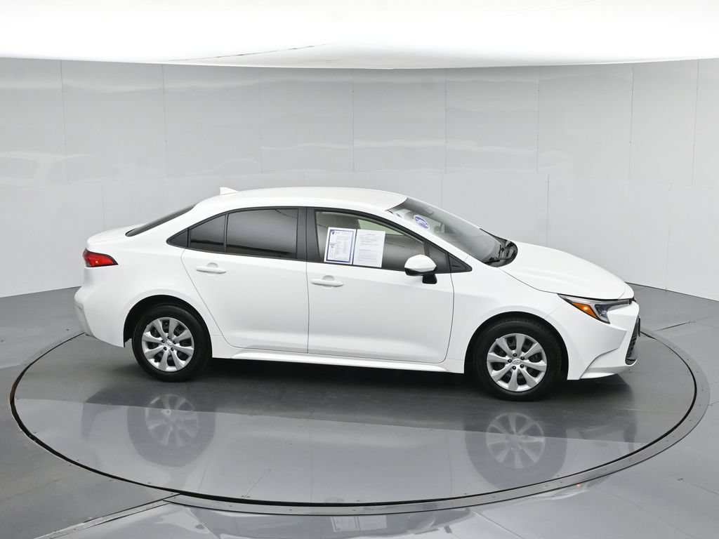 Used 2026 Toyota Corolla LE w/ Carpet Mat Package (TMS) FWD image 52