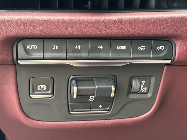 Certified 2025 Cadillac Escalade Sport w/ Touring Package AWD/4WD image 32