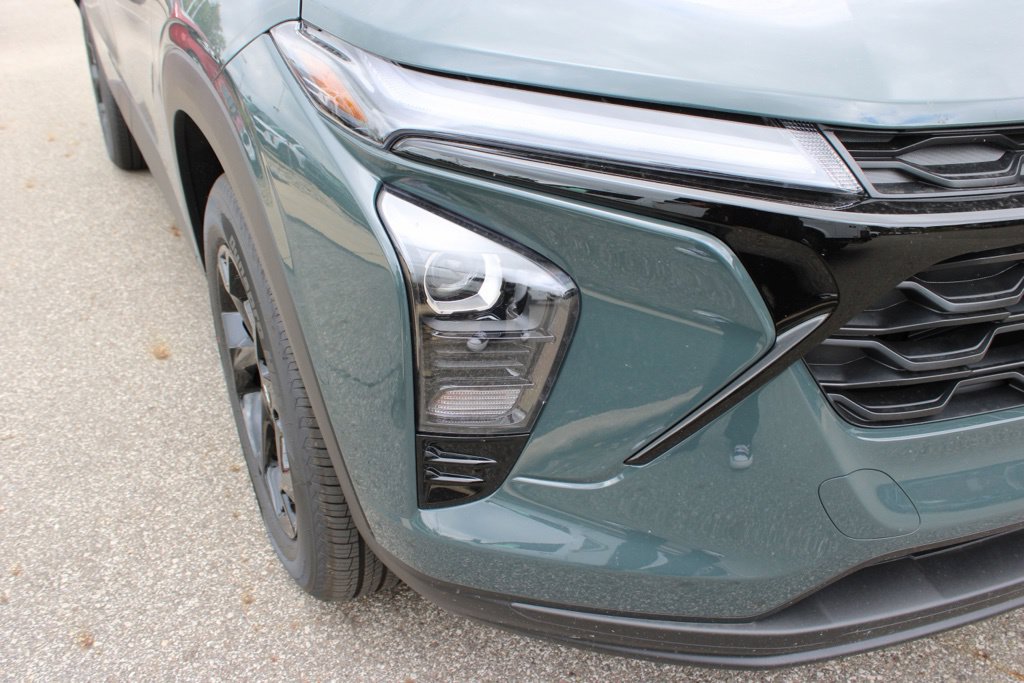 New 2026 Chevrolet Trax LT w/ Driver Confidence Package FWD image 4