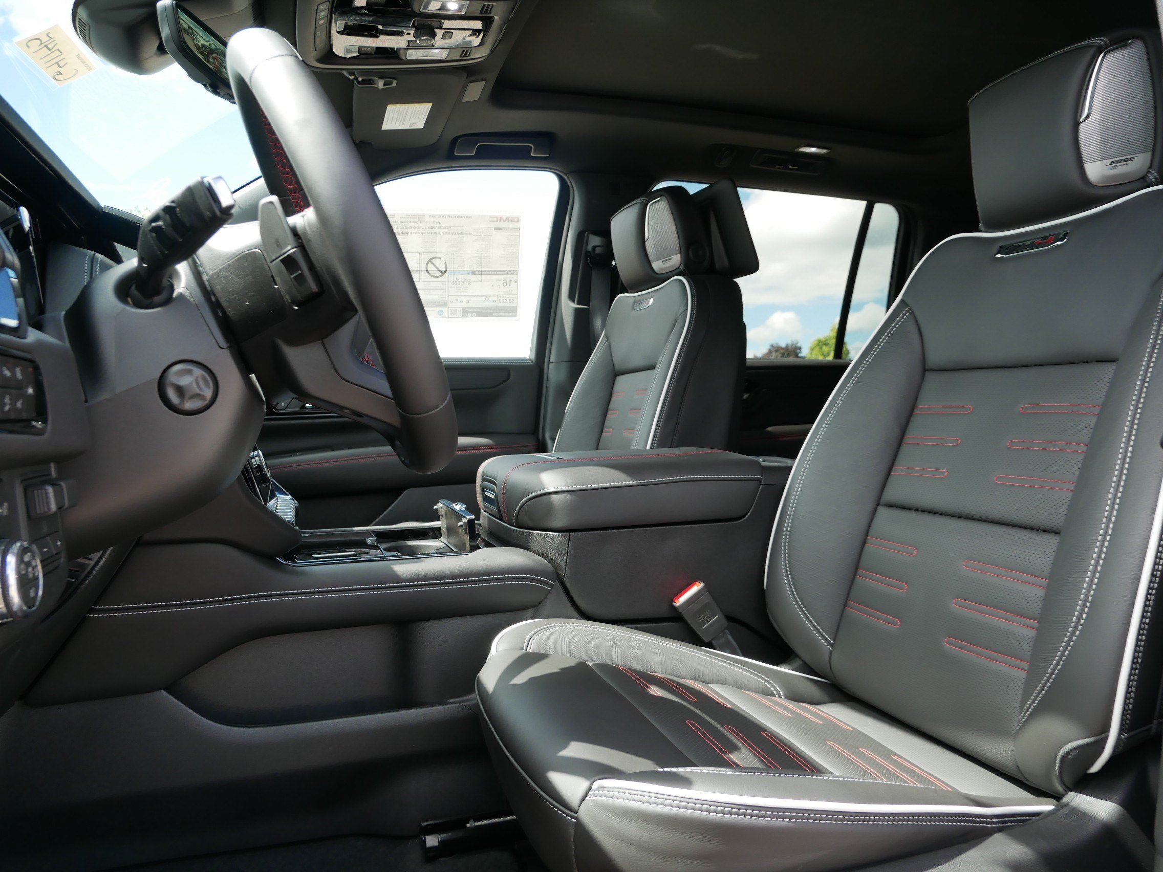 New 2026 GMC Yukon XL AT4 Ultimate AWD/4WD image 4