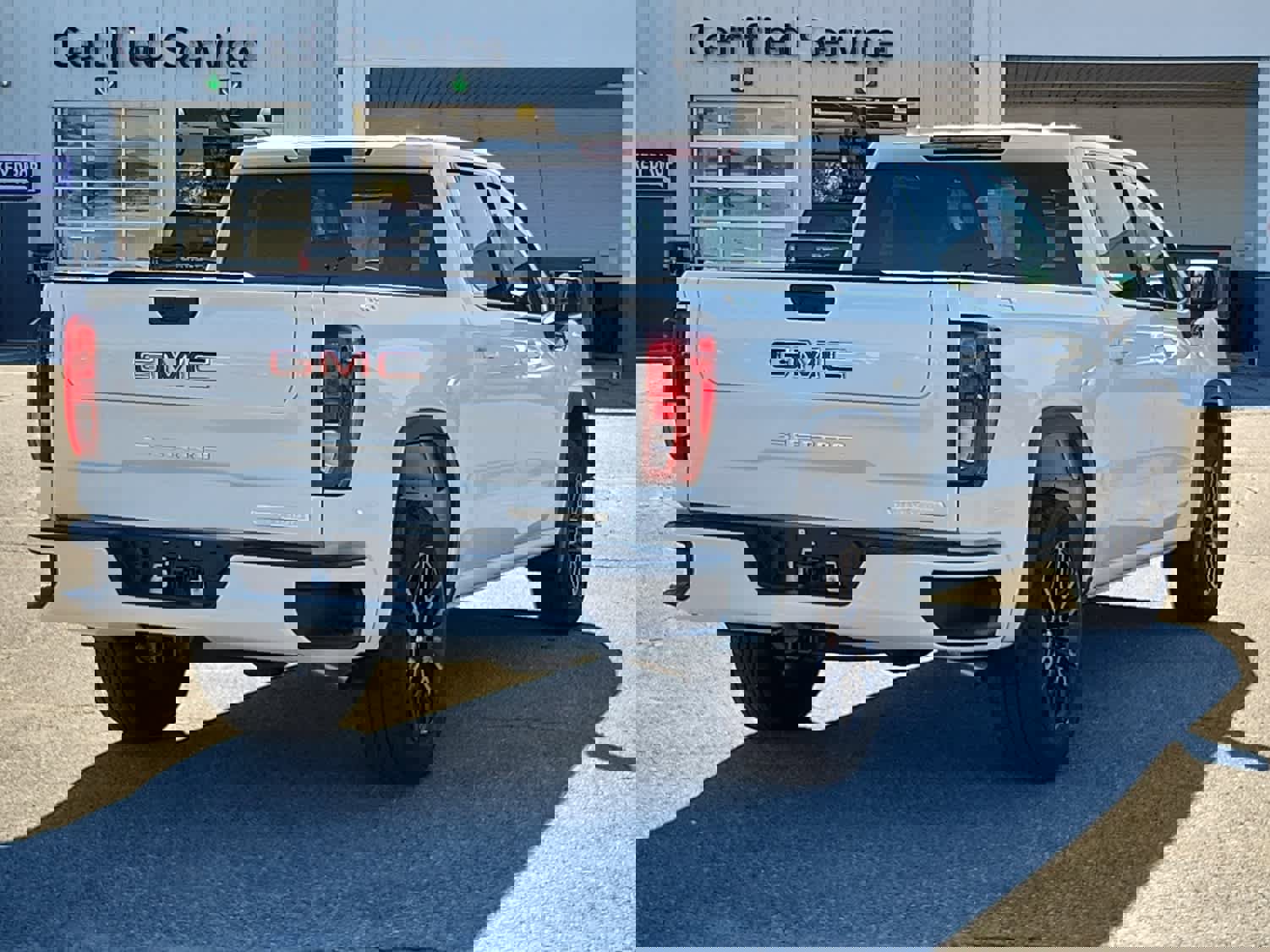 New 2026 GMC Sierra 1500 Elevation image 5