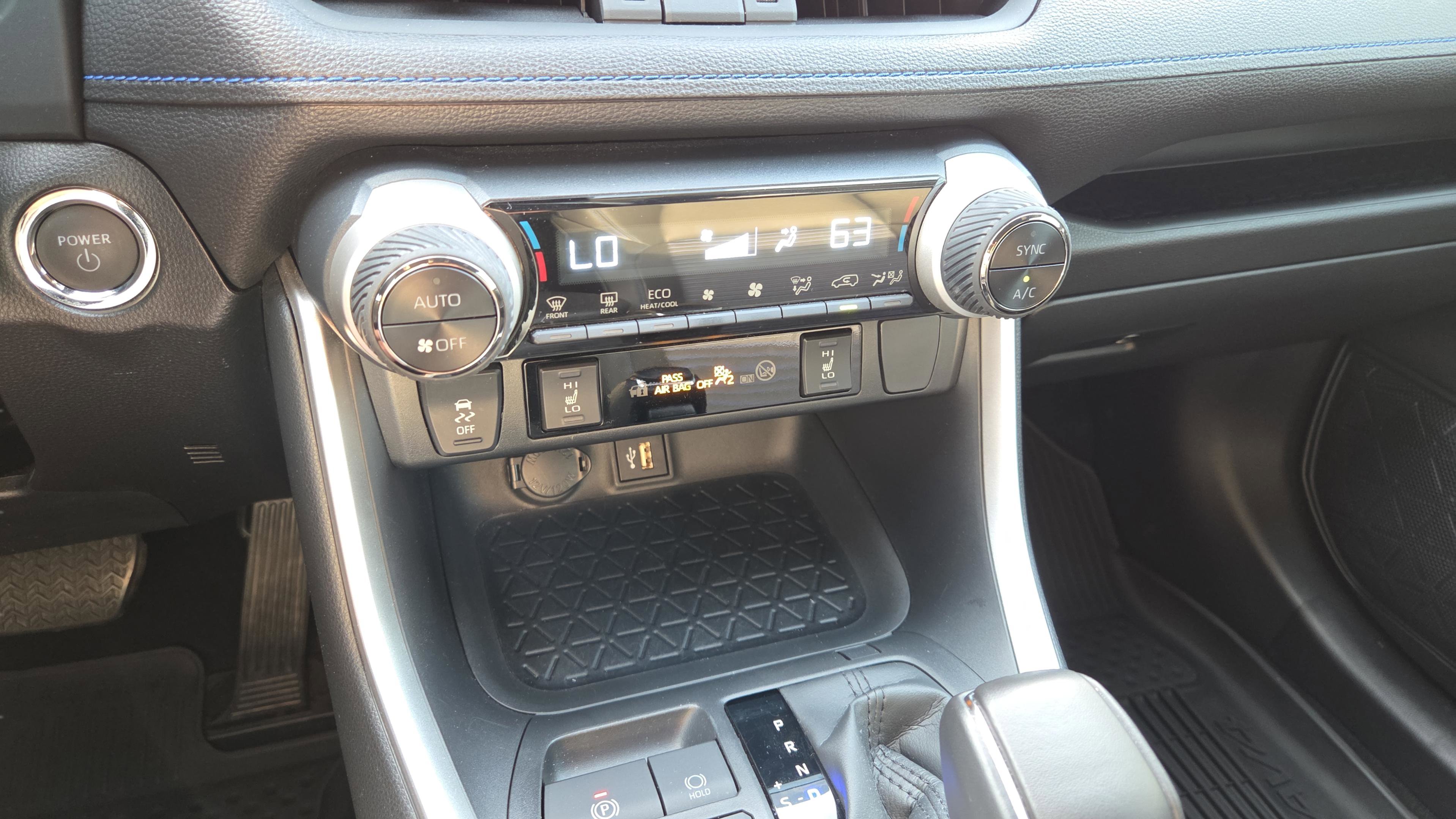 Certified 2025 Toyota RAV4 XSE image 30