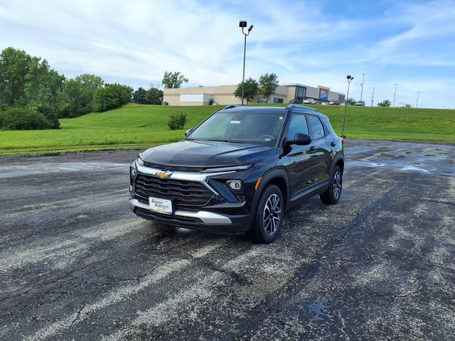Used 2025 Chevrolet TrailBlazer LT AWD/4WD image 40