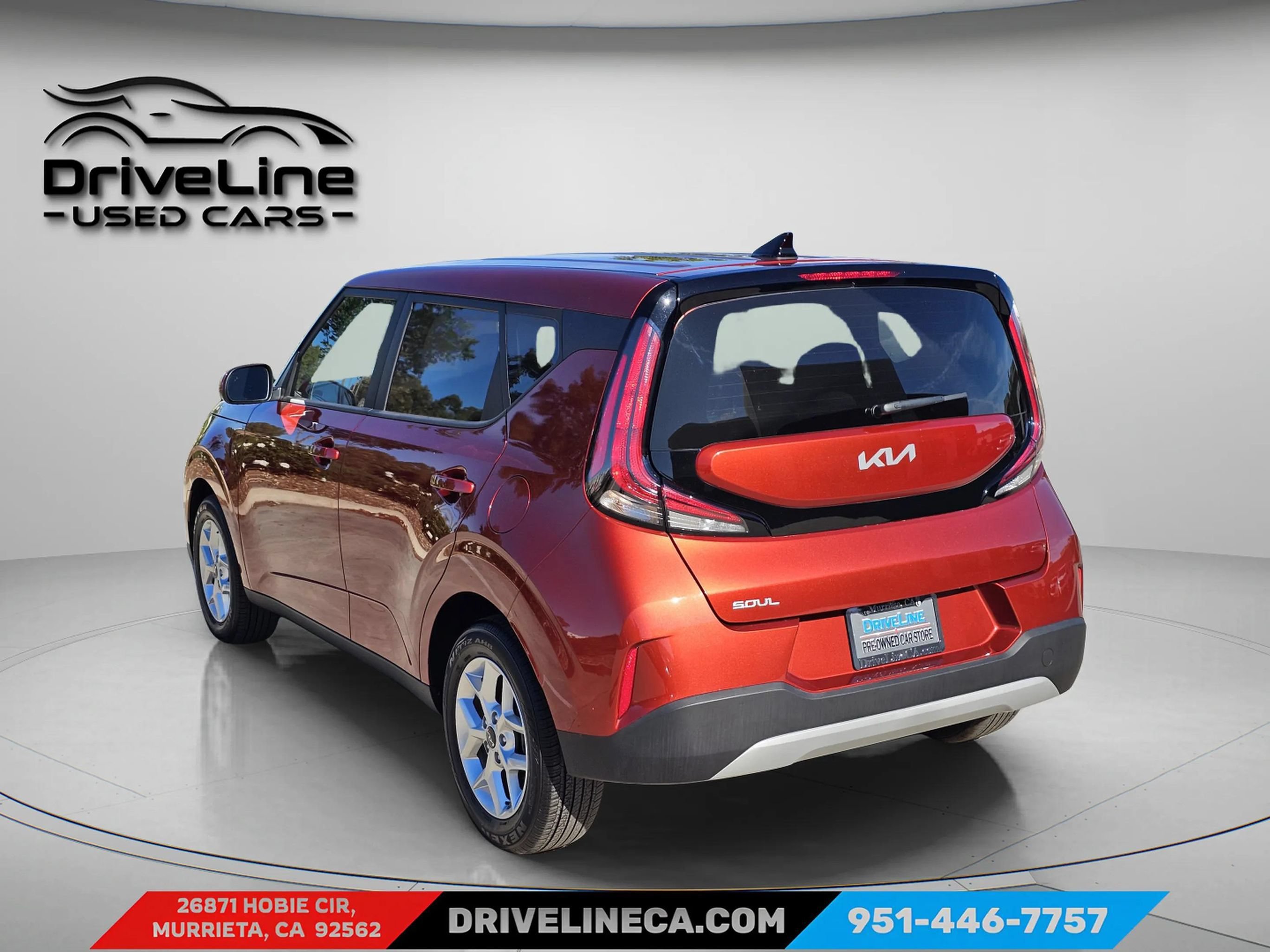 Used 2025 Kia Soul LX w/ LX Technology Package FWD image 8