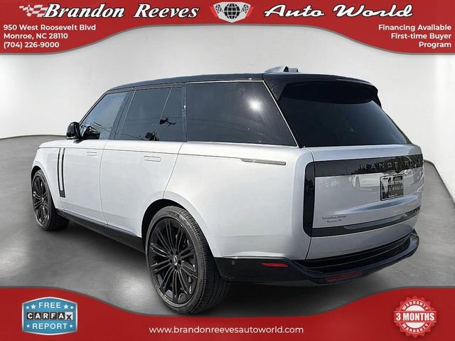 Used 2025 Land Rover Range Rover SE image 8