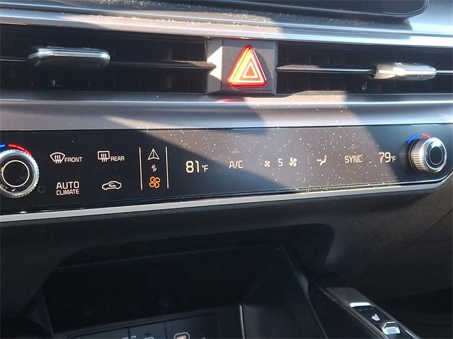 Used 2025 Kia Sorento S image 15