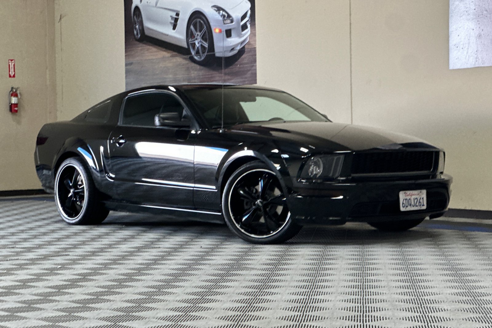 Used 2008 Ford Mustang GT Premium RWD image 2