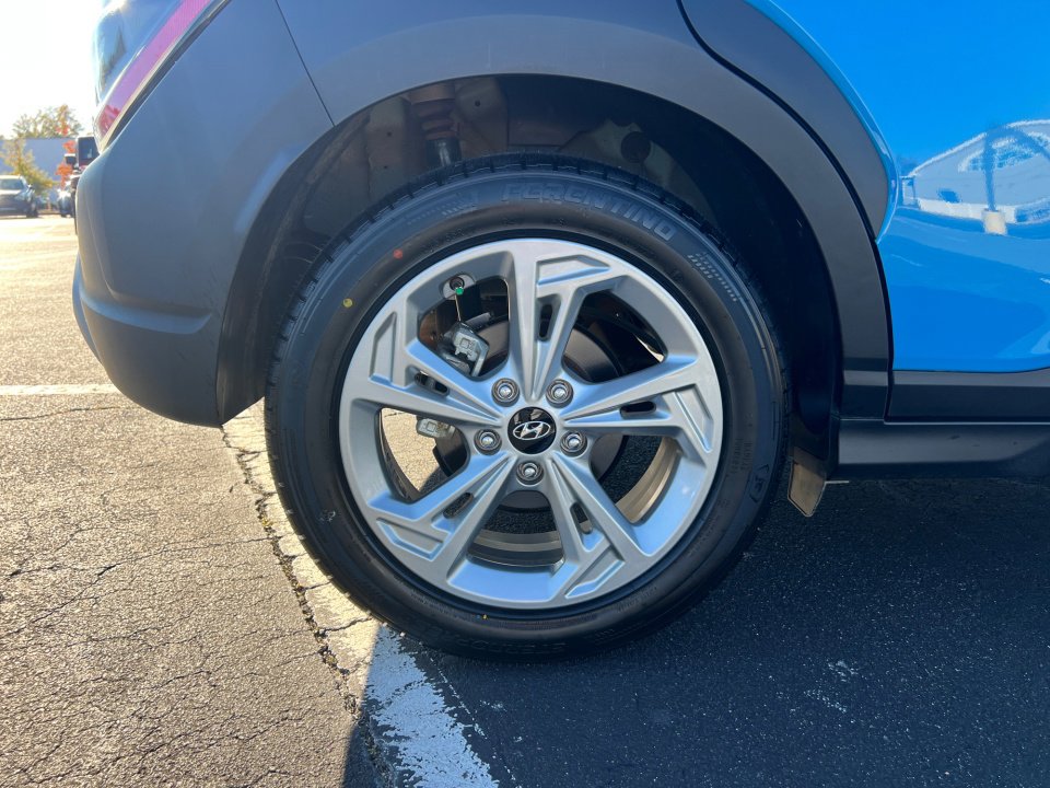 Used 2023 Hyundai Kona SEL image 27