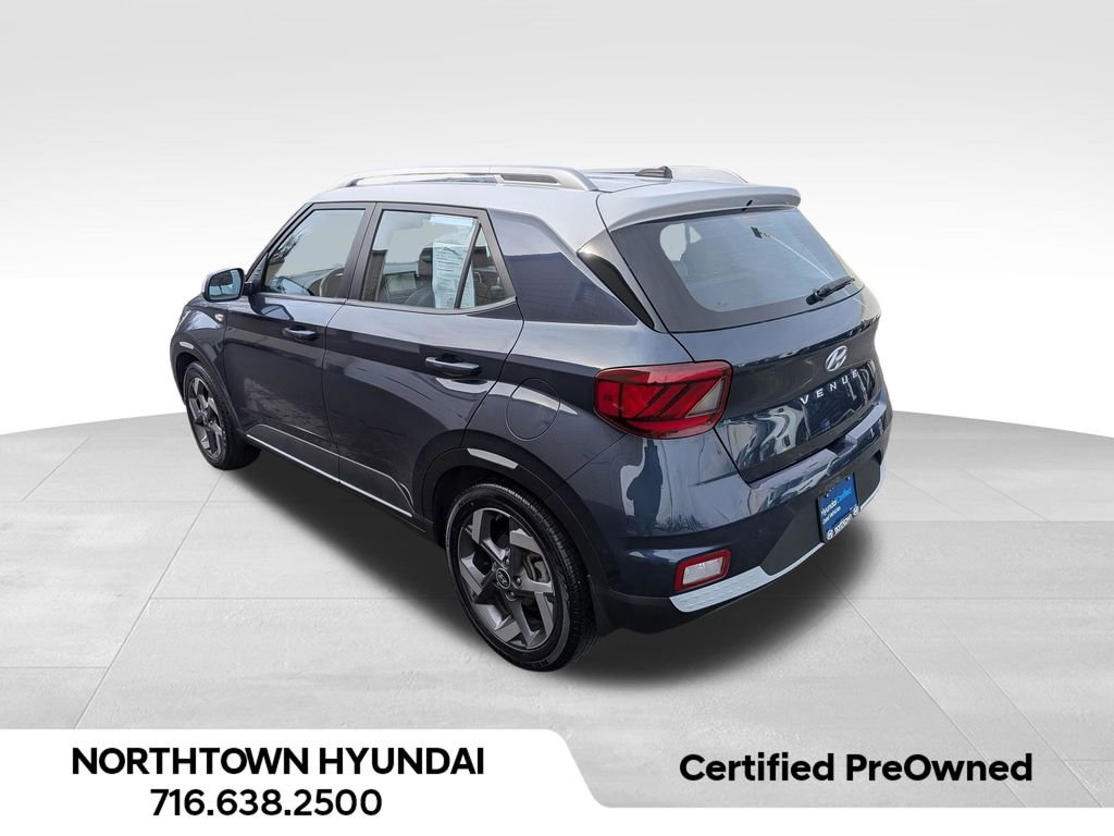 Used 2023 Hyundai Venue Limited image 4