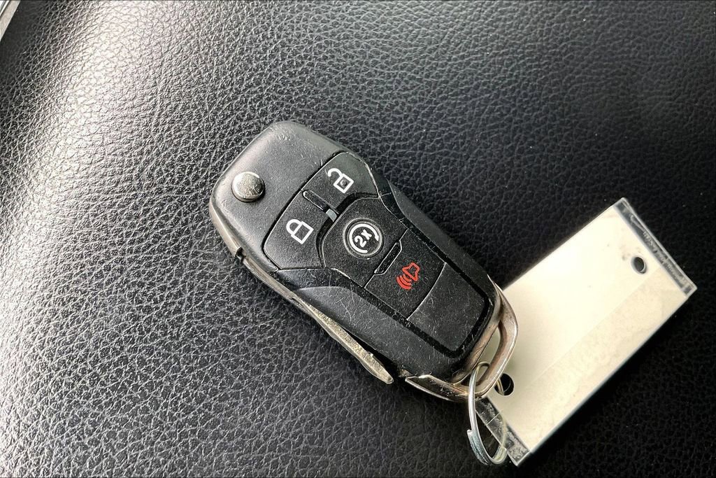 Used 2017 Ford F250 Lariat w/ Lariat Value Package image 10