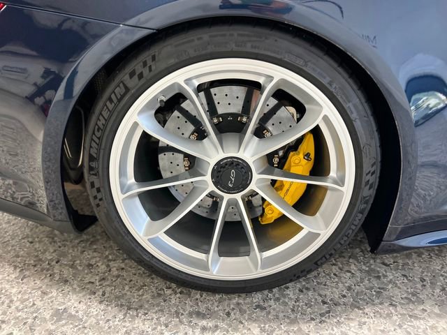 Used 2015 Porsche 911 GT3 RWD image 42