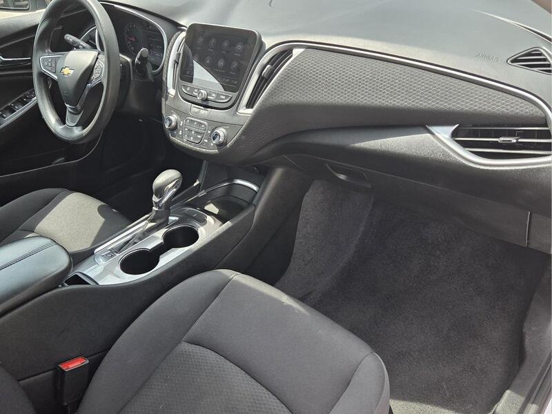 Used 2023 Chevrolet Malibu LT FWD image 18