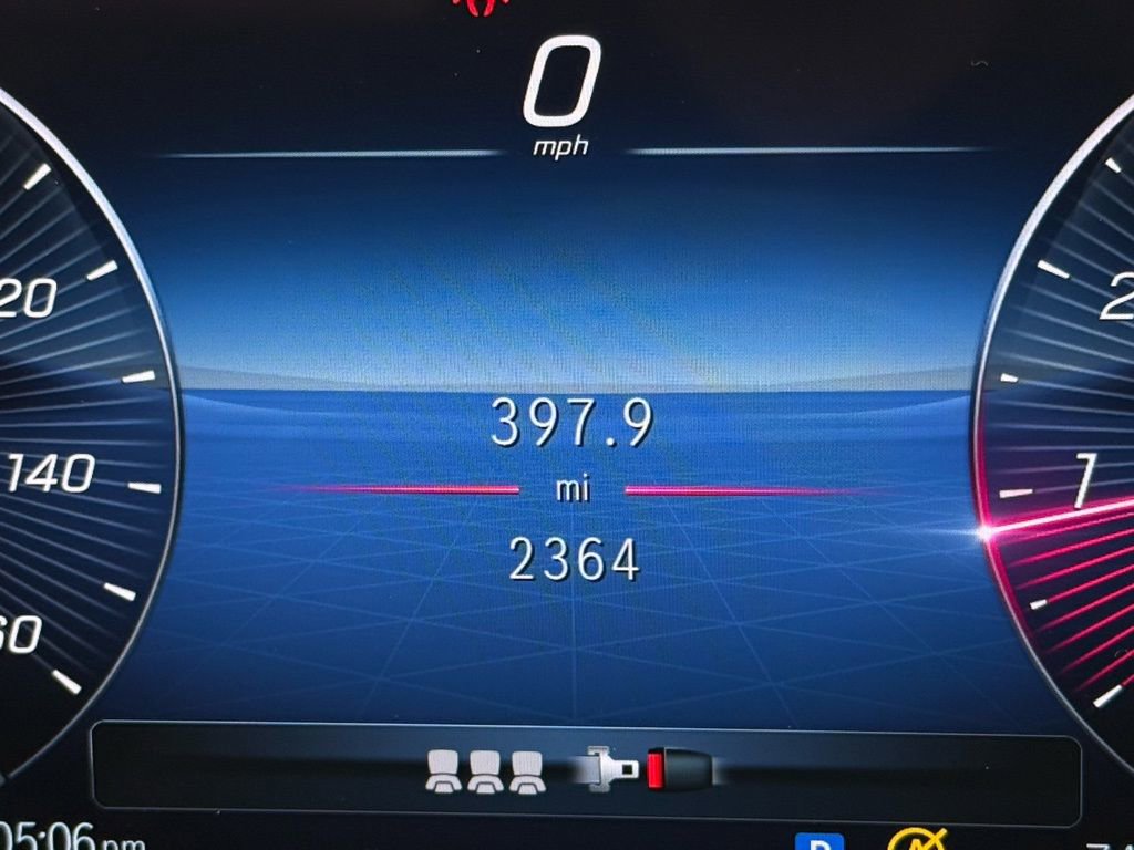 Used 2025 Mercedes-Benz GLB 250 image 27