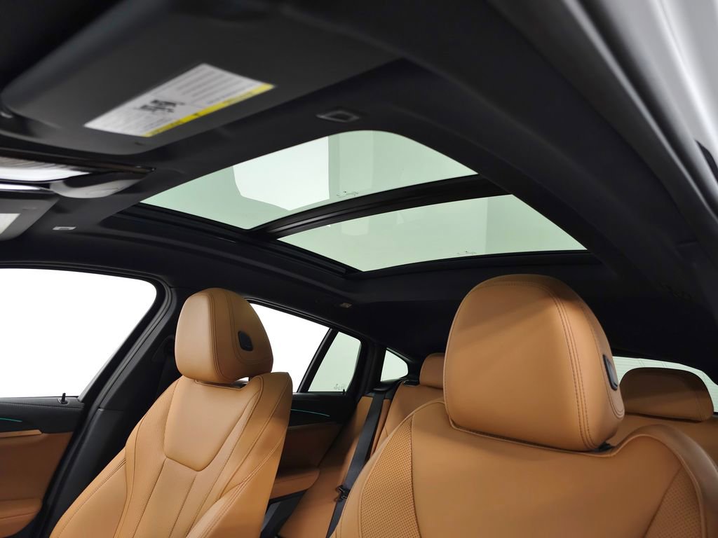 Used 2025 BMW X4 M40i w/ Shadowloine Package AWD/4WD image 19