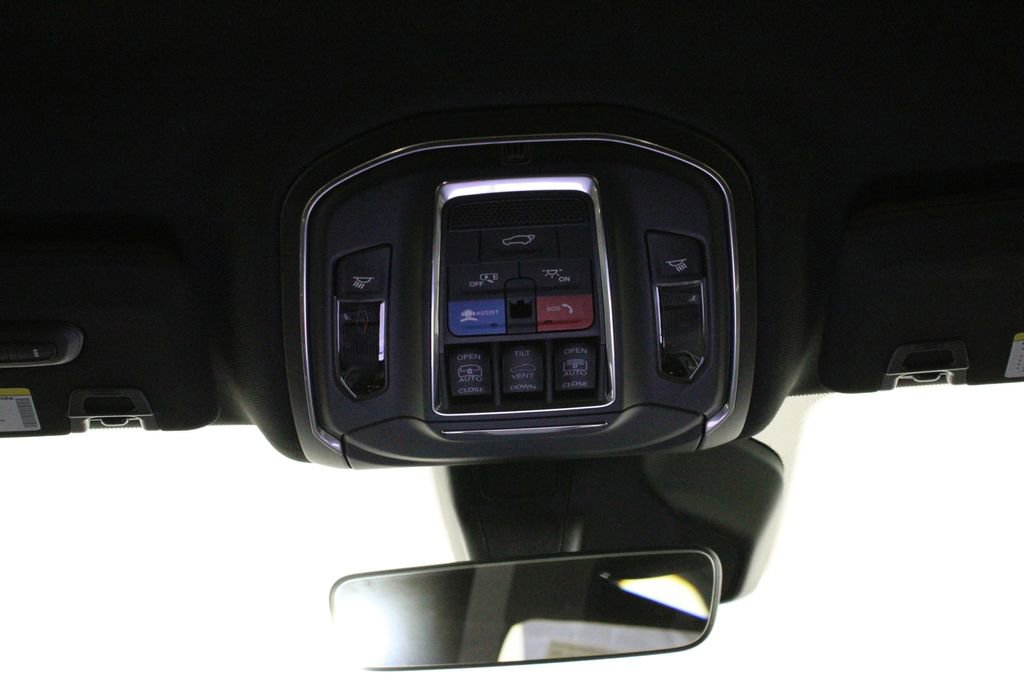 New 2025 Jeep Grand Cherokee L Limited w/ Black Appearance Package image 34