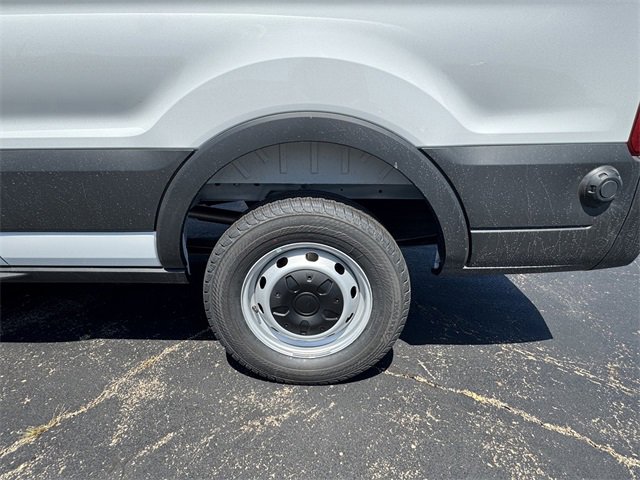 New 2025 Ford Transit 250 148 Medium Roof image 18
