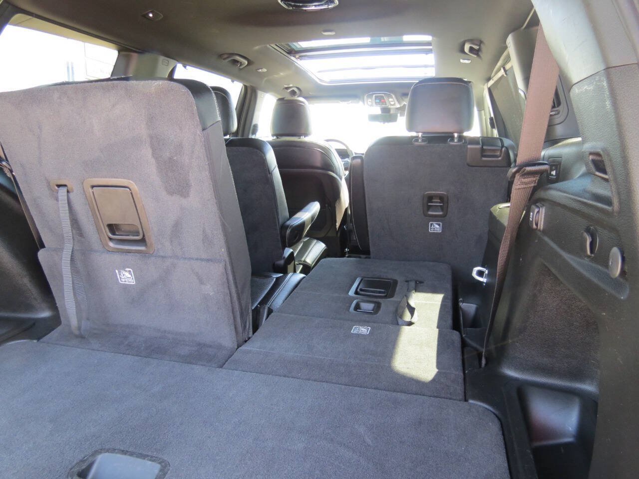 Used 2024 Jeep Grand Cherokee L Limited w/ Luxury Tech Group II AWD/4WD image 12