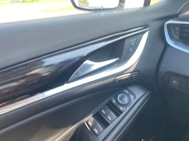 Used 2021 Buick Enclave Avenir image 18