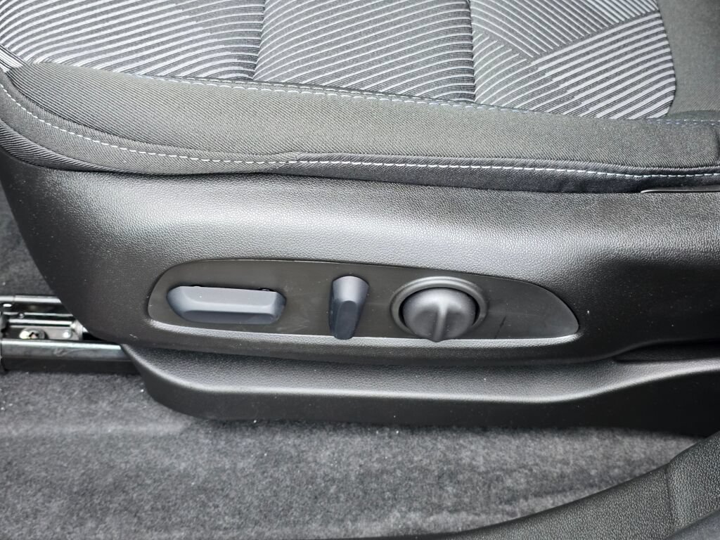 New 2027 Chevrolet Bolt LT w/ Comfort Package FWD image 24