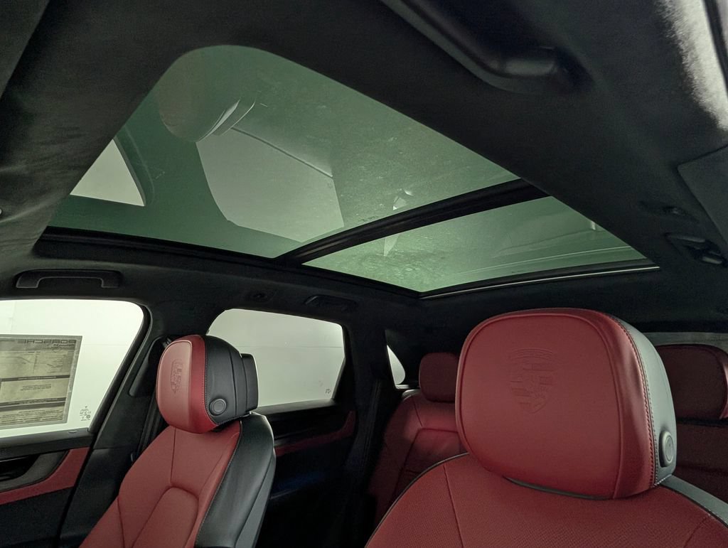 New 2026 Porsche Cayenne GTS AWD/4WD image 30